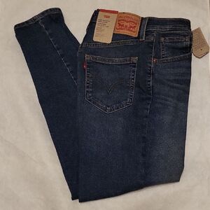 NWT Levi's ladies high-waisted Mom Jeans